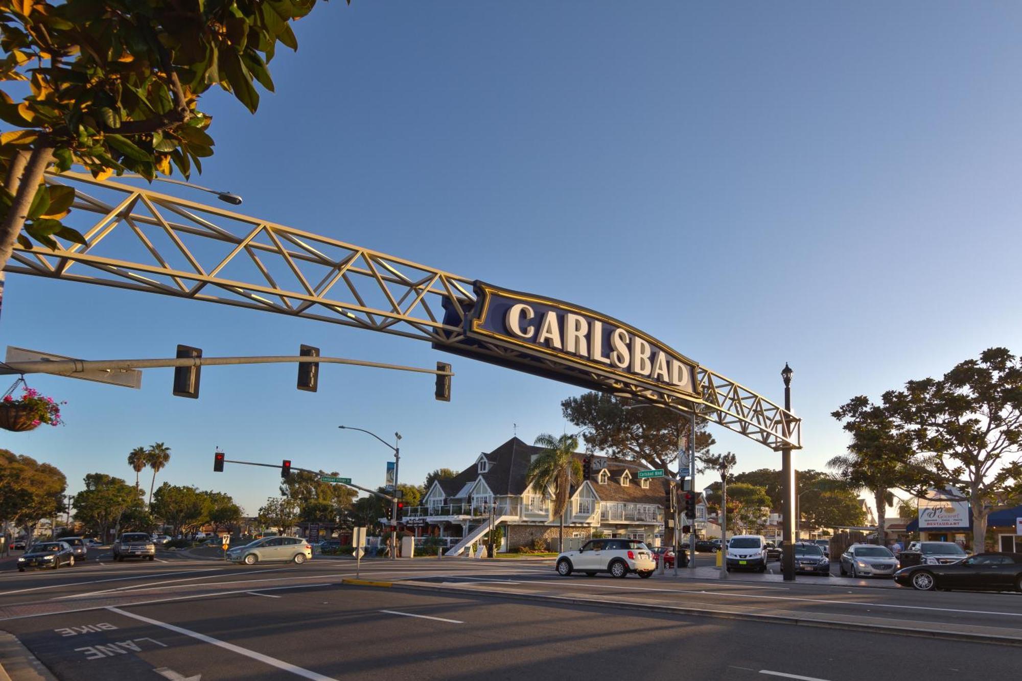 3636 Carlsbad Blvd - Upper Exterior foto